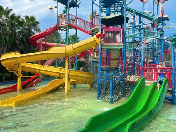 water park