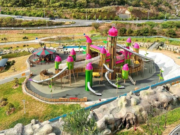 Ecological amusement in scenic spots