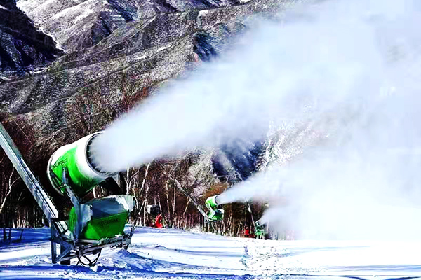 造雪机对滑雪场的作用您们了解多少呢