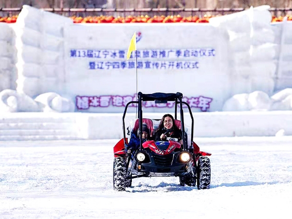 雪地摩托卡丁车